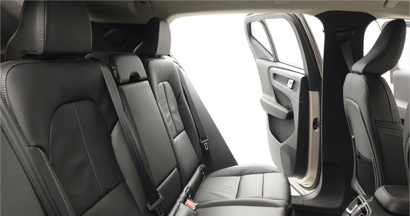 Volvo XC 40 cena 159511 przebieg: 5, rok produkcji 2023 z Baranów Sandomierski małe 407